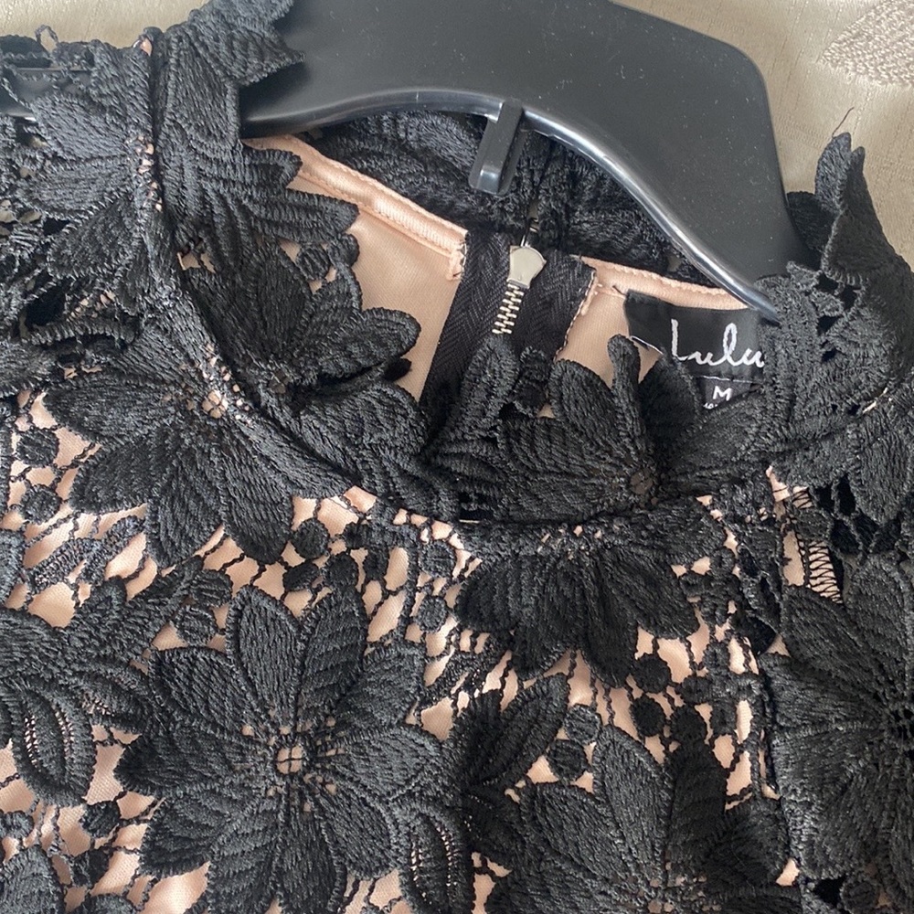 Lulu’s black/cream mini dress size medium